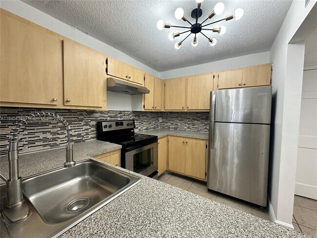 Primary Photo - 13685 NE 10th Ave