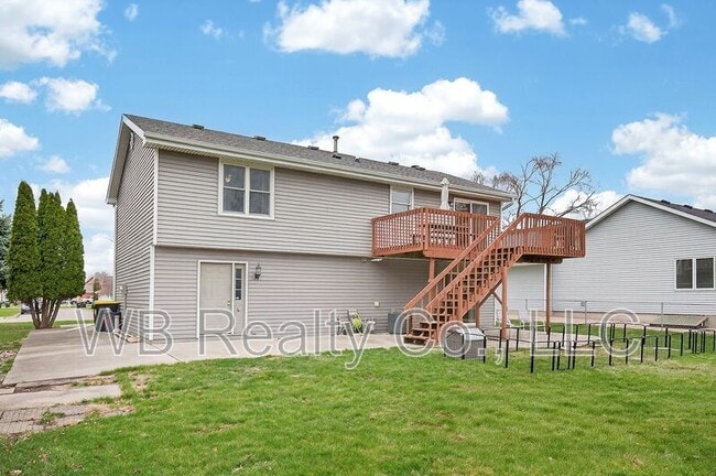 Building Photo - 260 Windfield Pkwy