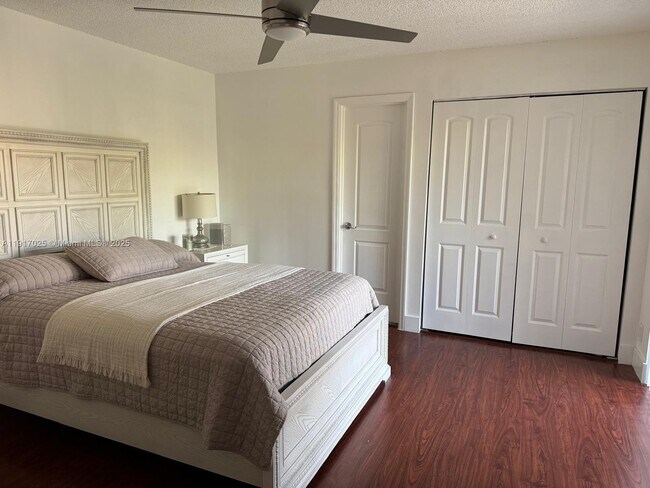 Building Photo - 3451 NW 47th Ave