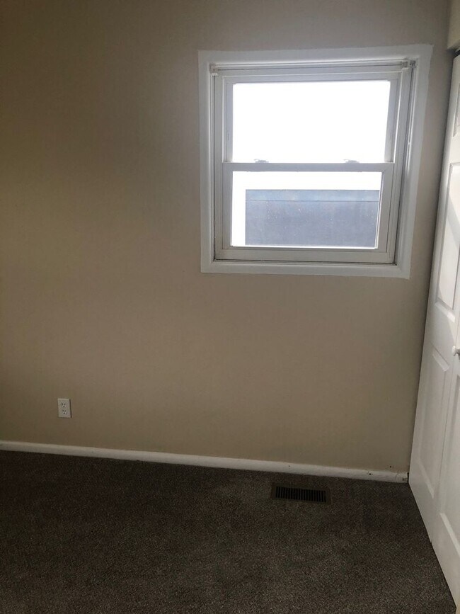 Building Photo - 1130 Wendall Ave