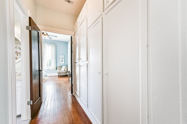 Building Photo - 1121 Market St