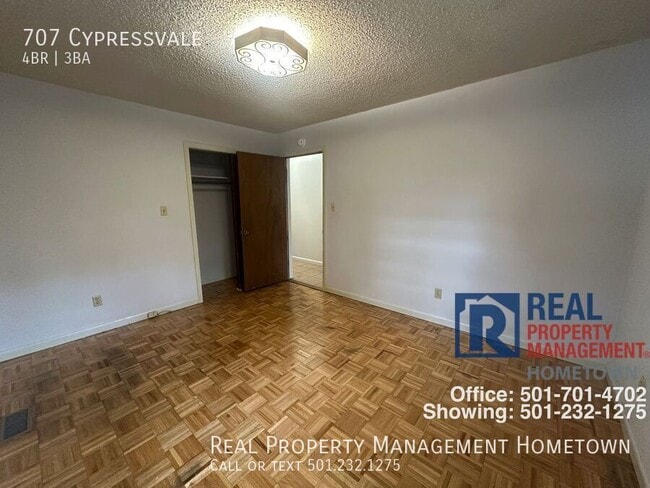 Building Photo - 707 Cypressvale-
