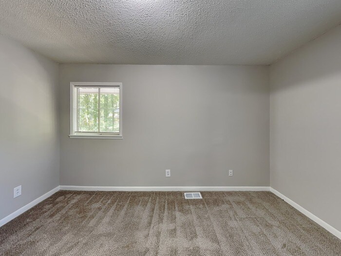 Building Photo - 1540 Walnut Ridge Ct