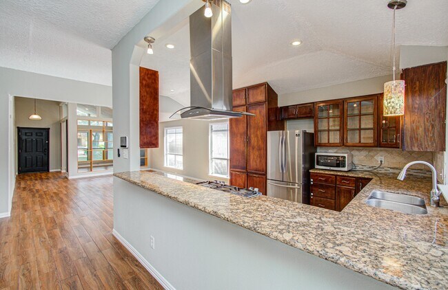 Building Photo - 10546 Rippling Fields Dr