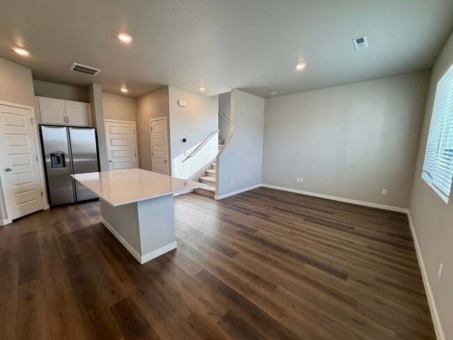 Building Photo - 1353 Reynolds St