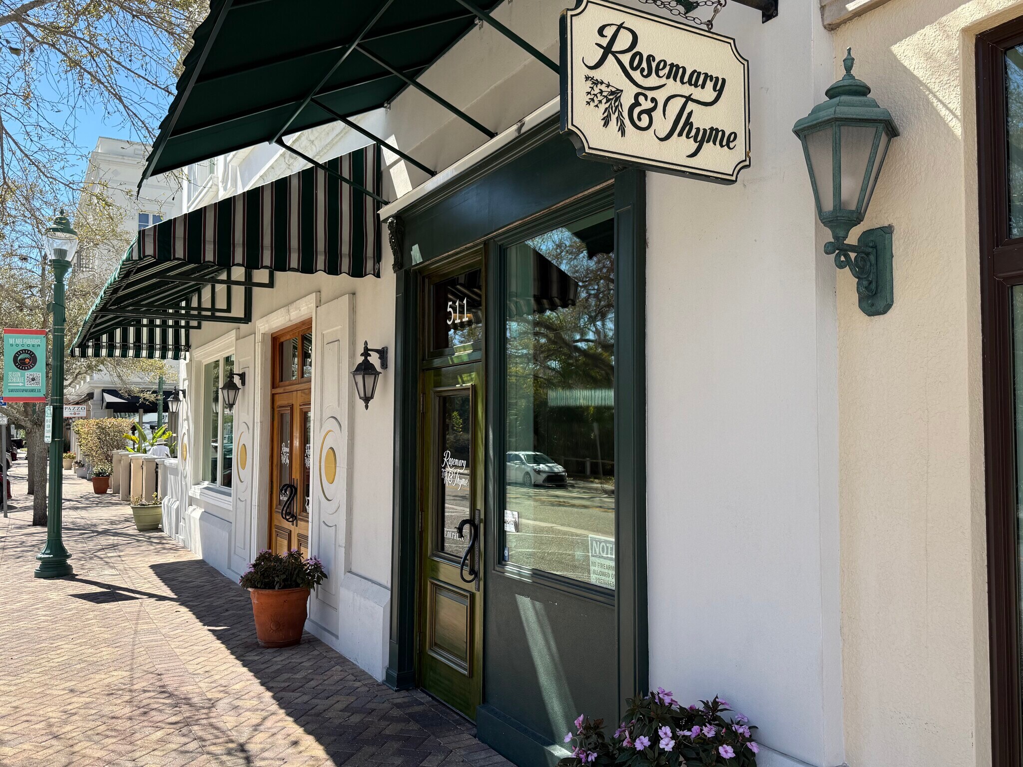 Building Photo - 1704 5th St