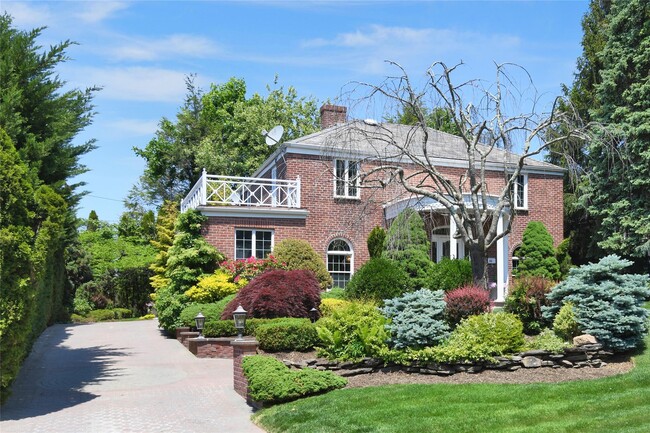 Building Photo - 69 Castle Ridge Rd