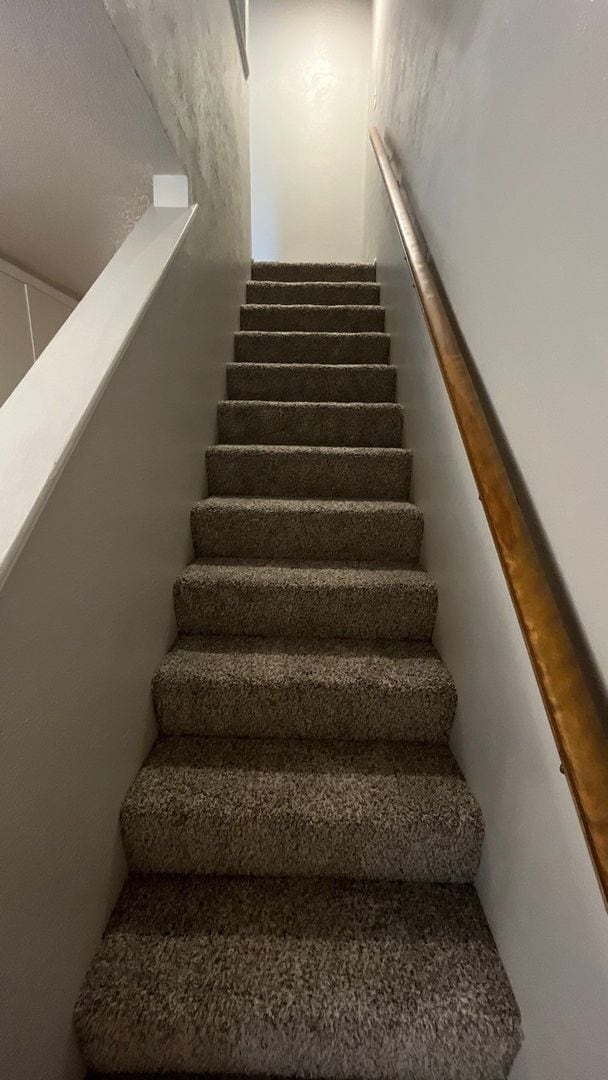 Building Photo - 110-116 Meadowview Drive