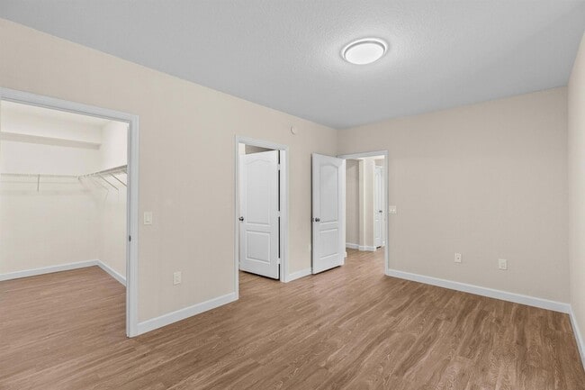 Building Photo - 1609 Belmont Pl