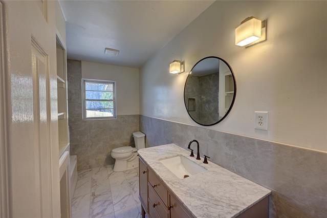 Building Photo - 3843 Holliday Rd