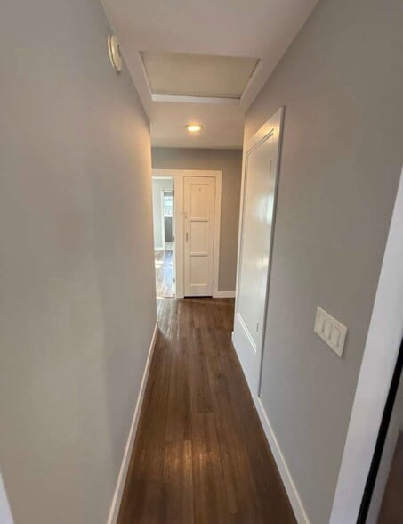 Hallway - 495 Queen Anne Dr