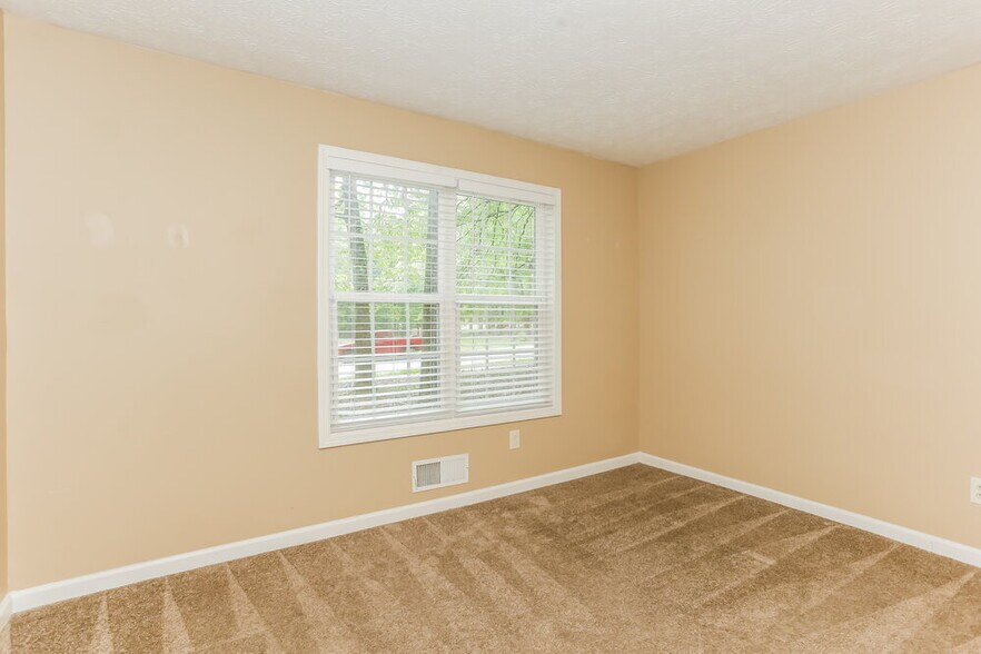 Building Photo - 520 Gregory Manor Dr SW