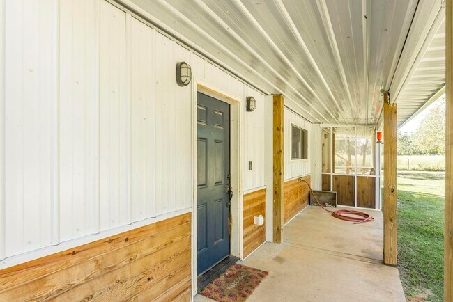 Building Photo - 5451 Walton Rd