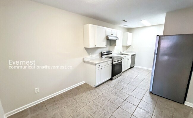 Building Photo - 213 Alpine Dr
