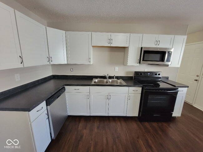 Building Photo - 2308 Aspen Ct