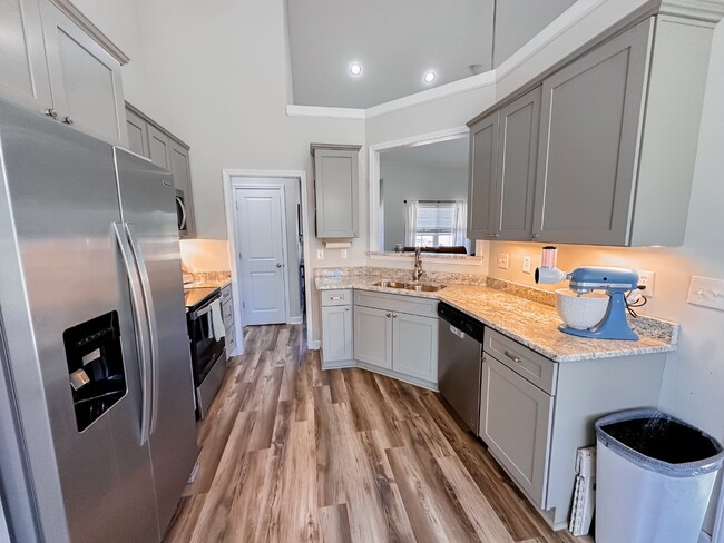 Building Photo - 6454 Self Creek Rd