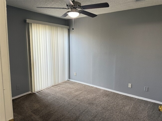 Building Photo - 2501 Gulf Fwy