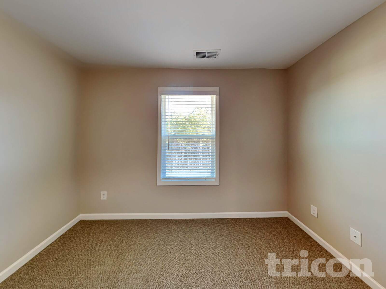 Building Photo - 215 Waters Edge Pkwy