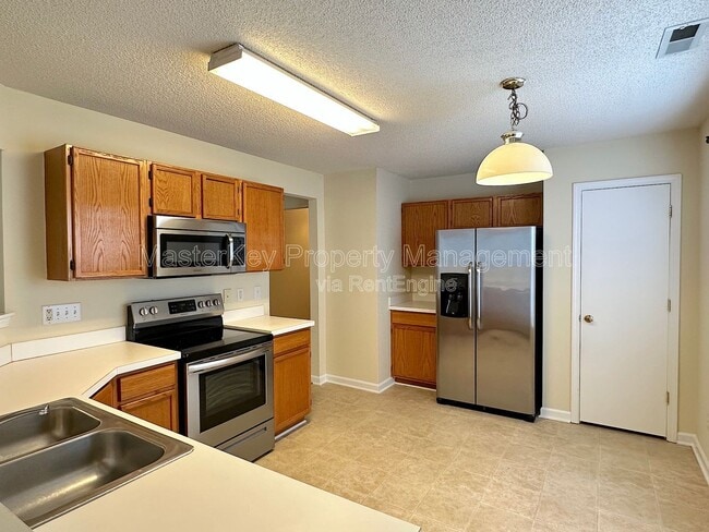 Building Photo - 413 Sapphire Dr