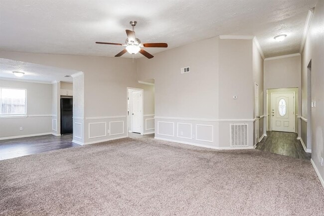 Building Photo - 16950 Nicole Ln