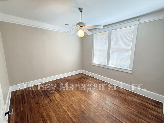 Building Photo - 7 S Monterey St