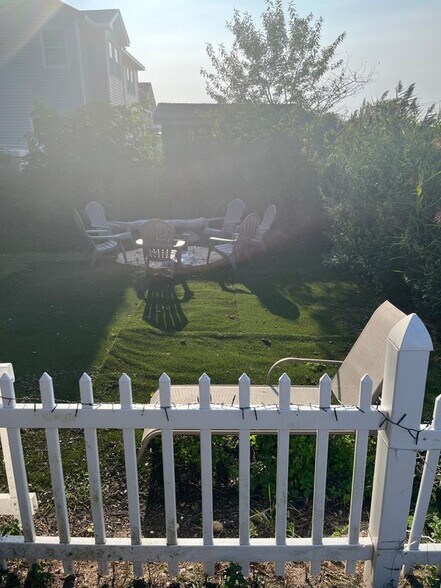 Building Photo - 15 Lyndale Ct