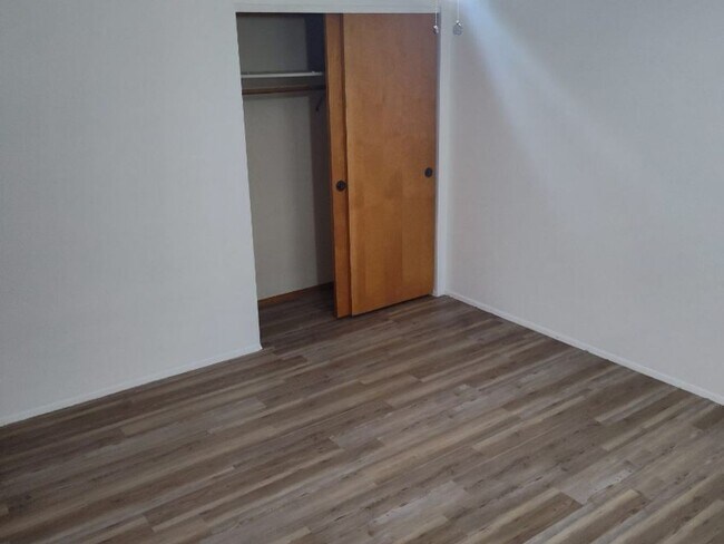 Building Photo - 3 Bedroom Single Family Home in Florissant