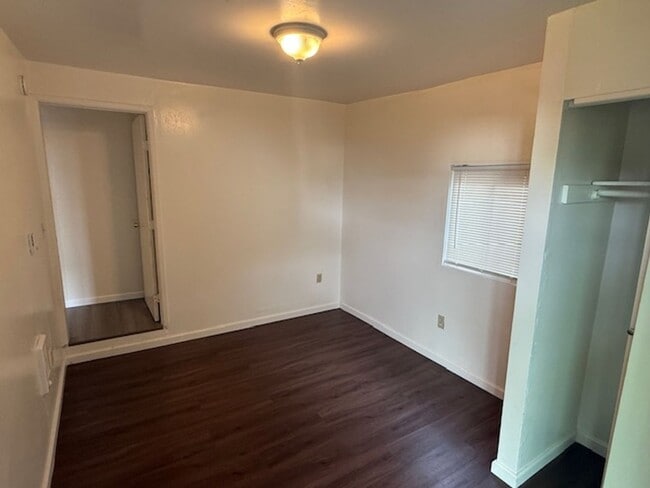 Building Photo - 317 45th St