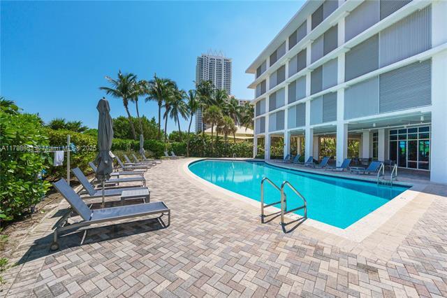 Building Photo - 6515 Collins Ave