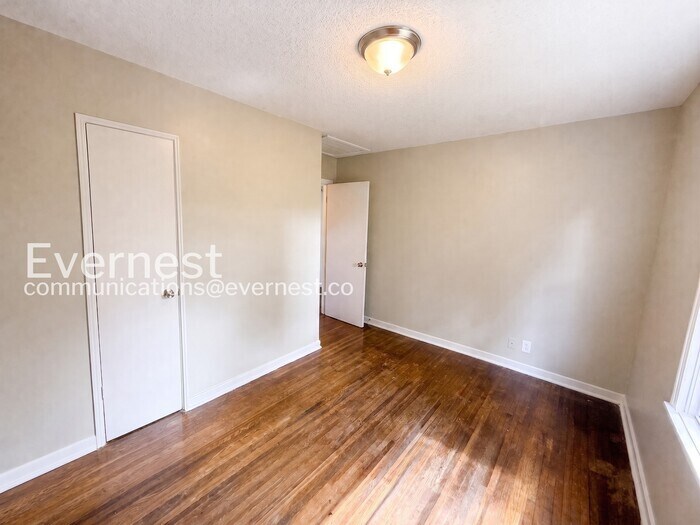 Building Photo - 1536 17th St SW
