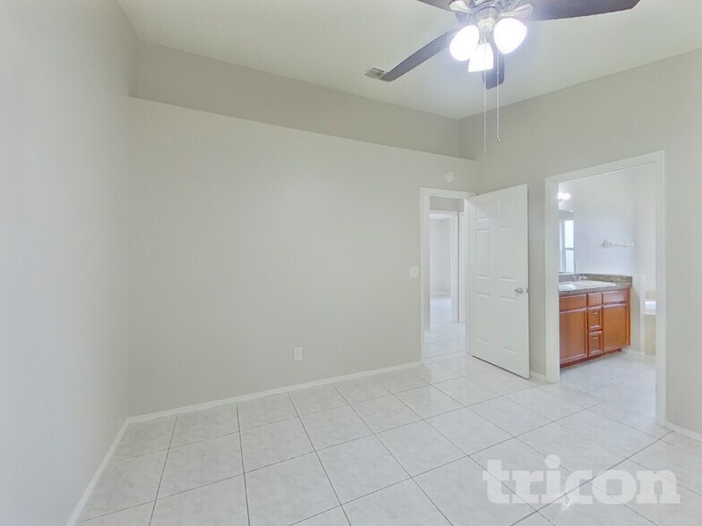 Building Photo - 7812 Sagebrush Pl