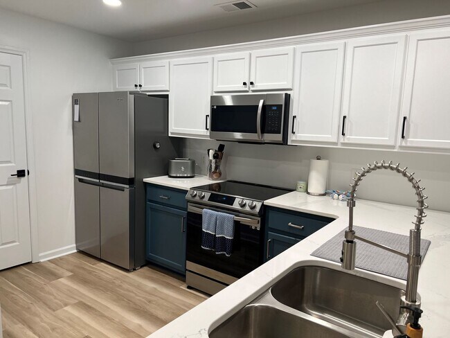 Building Photo - 1620 Goley Hewett Rd