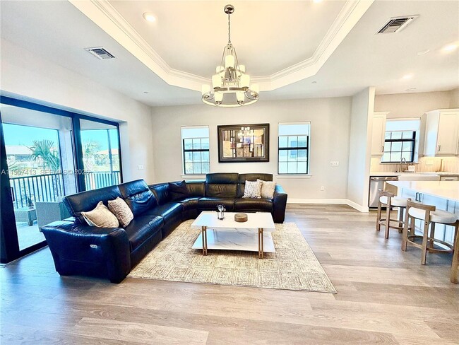 Building Photo - 15323 Lucerna St