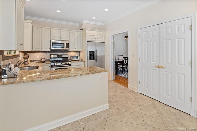 Building Photo - 34 Windy Knolls