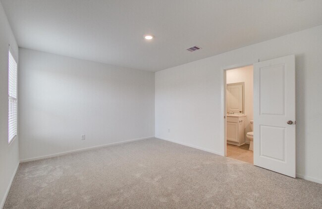 Building Photo - 17925 Valle Cupa Ln