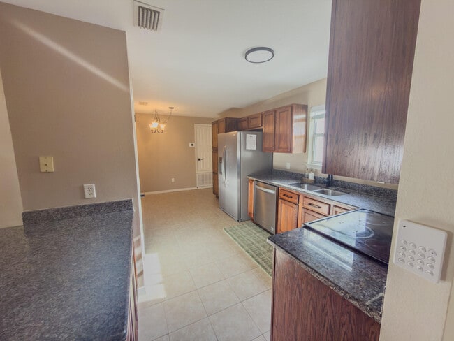 Building Photo - 7304 Gordon Evans Rd