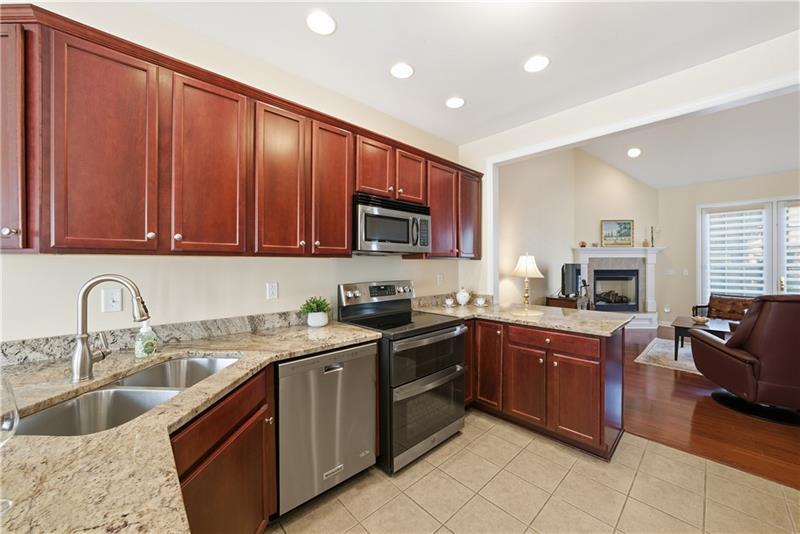 Building Photo - 819 Strasburg Dr
