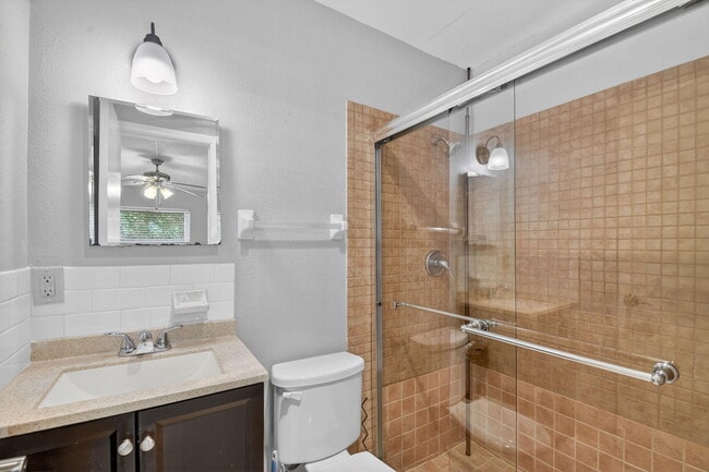 Building Photo - 310 S J St