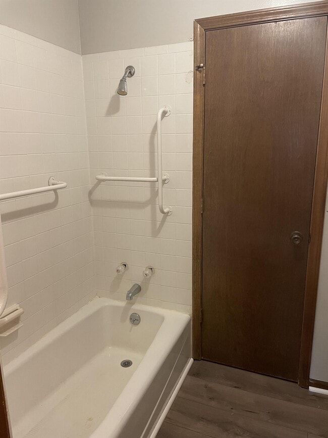 Building Photo - 9131 E 85th Pl