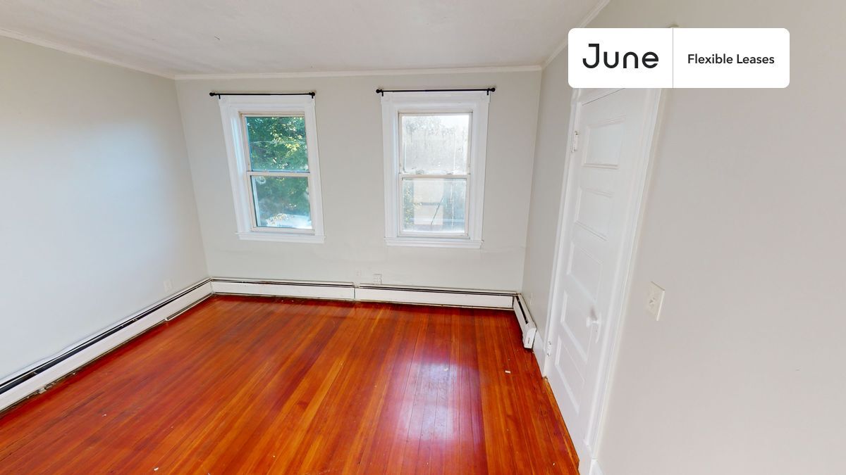 Building Photo - 20 Alcott St