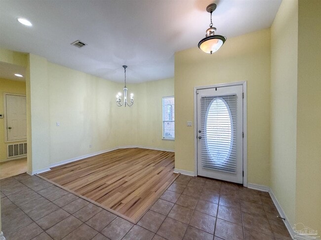 Building Photo - 4913 Vizcaya Dr