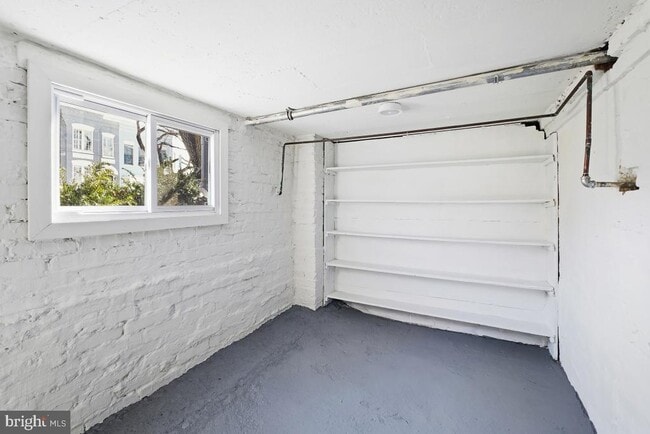 Building Photo - 249 11th St SE