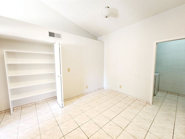 Building Photo - 3 Bedroom in Mesa!