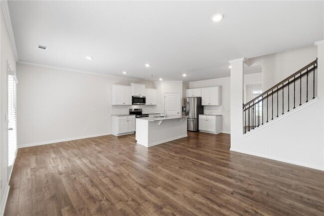 Building Photo - 6000 Screech Owl Dr