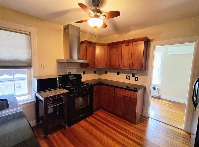 Building Photo - ***Providence/Elmhurst – One Bed+ with all...