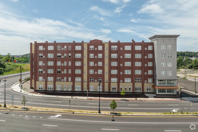 Building Photo - Trolley Pointe