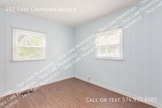 Building Photo - 402 E Chippewa Ave