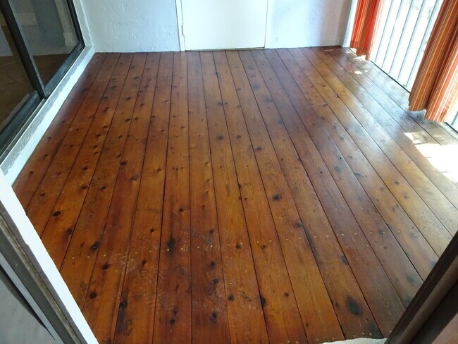 Building Photo - 12260 Sag Harbor Ct