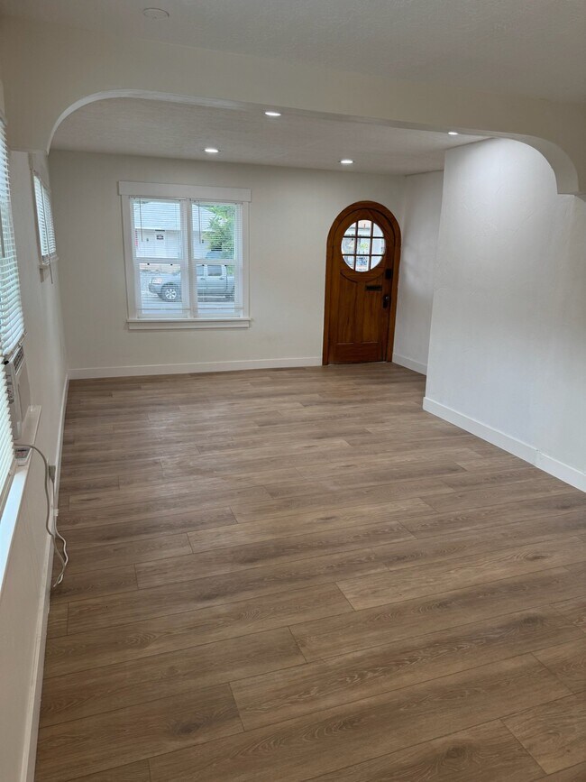 Building Photo - 1216 S 1100 E