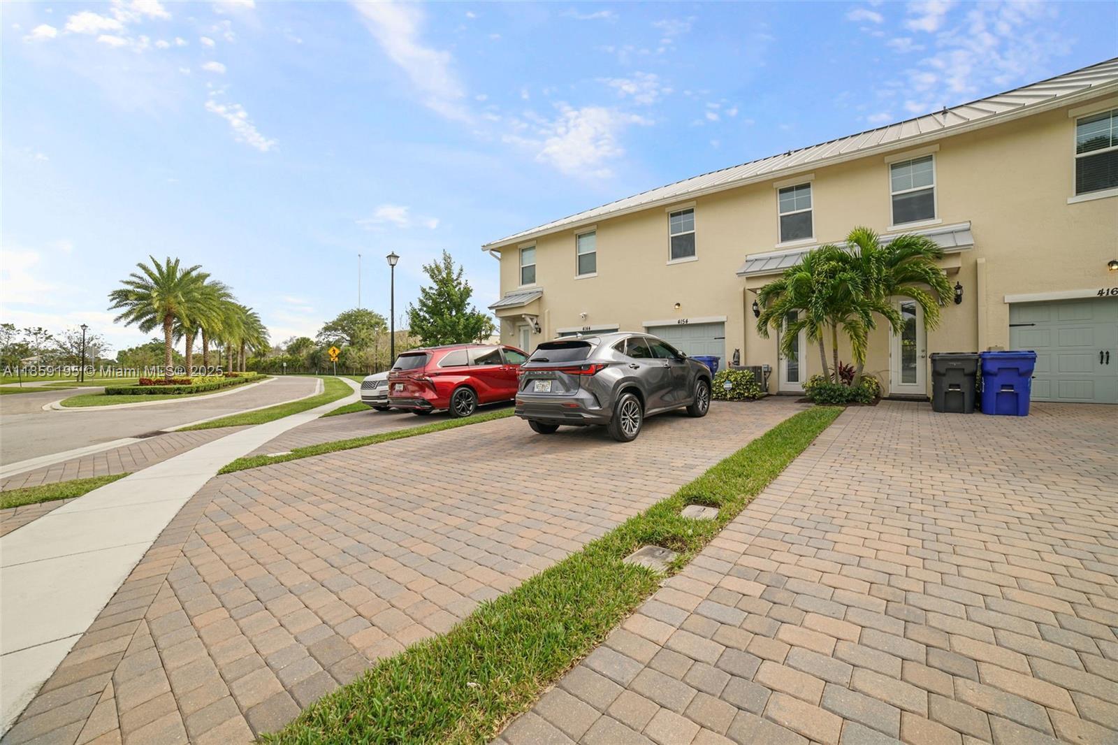 Building Photo - 4154 Greenway Dr